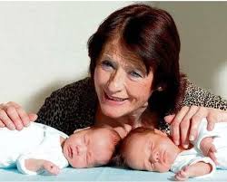 Fetița, al cărei nume nu a fost dat publicității, a fost adusă la spitalul din changchun, fiind însărcinată în 8 luni și jumătate. Top 10 Cele Mai Batrane Mame Din Lume