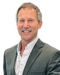 Stephen Piller's Instagram, Twitter & Facebook