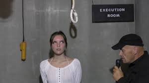 Cruel World - A Deadly Show - Taboovideos