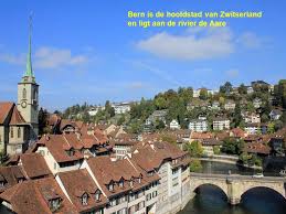 De hoofdstad van de graubünden bruist van leven en cultuur met zijn talrijke festivals, cafés, clubs, musea, grote warenhuizen en boetieks. Reisje Door Zwitserland Ppt Download