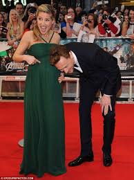 Tom hiddleston is making his broadway debut in 'betrayal' and before he goes out on stage, he likes to warm up by playing a little game called big booty. Looking Rosy Scarlett Johansson Goes For A Girly Look With Plaits And Red Floral Frock At Avengers Assemble Uk Premiere Chris Hemsworth Wife Chris Hemsworth Tom Hiddleston