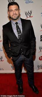 Man V Food S Adam Richman Lost 60lbs After Retiring From Tv Show Man Vs Food Man Vs Rich Man