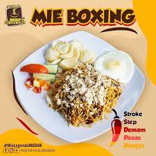 Daging ayam giling yang digoreng crispy bisa dijadikan patty. H Cuisine Menu
