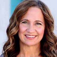 Maggie Lamb's Instagram, Twitter & Facebook