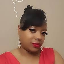 Lisa Wurtz's Instagram, Twitter & Facebook