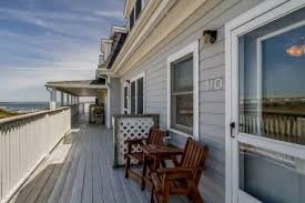 Live Beachfront For A Bargain In These 10 Beach Towns Beachfront Bargains Lakefront Homes Beachfront