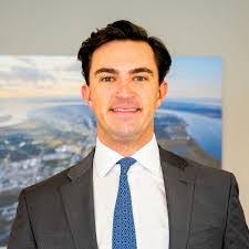 Alex Popovich's Instagram, Twitter & Facebook