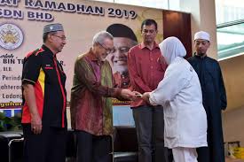 Muaz Force Sumbang Zakat Kepada 300 Penerima Trdi News