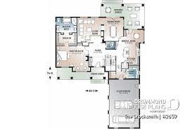 I thought this floor plan would be great for someone who wants a separate studio area with it being on top of the garage, or i'd use that as the master bedroom. House Plan 5 Bedrooms 3 5 Bathrooms Garage 2659 Drummond House Plans