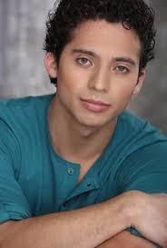 ANDREW GONZÁLEZ ACTOR ECUATORIANO-AMERICANO A LA CONQUISTA DEL MUNDO