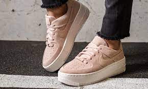 Once your order is placed, i will go ahead and order your air force 1s they will take a few days to arrive! Nike Air Force 1 Sage Particle Beige Hier Kaufen Snkraddicted