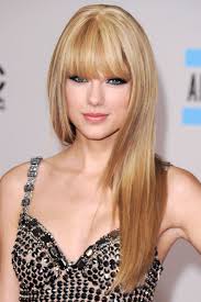 This short wavy bob is parted in the middle, so the long bangs can gracefully. Taylor Swift Hairstyles Taylor Swift S Curly Straight Short Long Hair