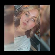 Local artist needed for dog portrait by Christmas