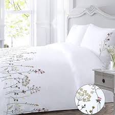 Bedding duvet cover sets all departments audible books & originals alexa skills amazon devices amazon pharmacy amazon warehouse appliances apps & games arts, crafts & sewing automotive parts & accessories baby beauty & personal care books cds & vinyl cell phones & accessories. Amazon Com Floral Duvet Cover Set White King Flower Flowered Spring Elegant Pink Country Girls Pretty Bo Flower Duvet Cover Floral Duvet Sets Pink Duvet Cover
