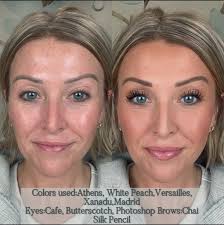 ✨The SECRET to a natural, but enhanced makeup routine with only 4 tins?!?!  Ditch that makeup bag full of clutter and simplify your morning! A few more  reasons to switch 👇🏻 💥Makeup