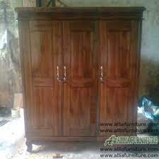 Lemari pakaian itu sendiri merupakan perlengkapan rumah salah satunya adalah almari baju minimalis 3 pintu ini. Lemari Baju Kayu Jati 3 Pintu Model Anak Allia Furniture