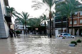 Vooral de regio tussen valencia en alicante is getroffen. Nederlander 66 Meegesleurd Door Overstromingen In Spanje Buitenland Hln Be