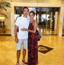 Steve nash and lilla frederick tied the knot on september 4, 2016. Stn Sports On Twitter Steve Nash And Wife Lilla Frederick Enjoy Honeymoon In Hawaii Https T Co Wprmeadzzv