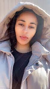 Anna Nevins's Instagram, Twitter & Facebook