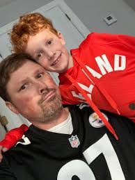 Jennifer Lint's Instagram, Twitter & Facebook