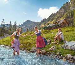 Auf dem weg sind einige kräuter mit schautafeln beschrieben. Https Www Tourismus Stgeorgen At Fileadmin User Upload Bh Infobroschuere 2018 Pdf