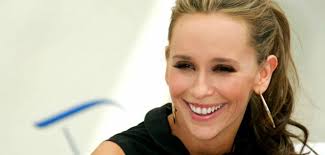 As first reported by ew.com, jennifer love. Primeira Imagem De Jennifer Love Hewitt Em Criminal Minds Magazine Hd