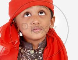 Polis saldırıyı gerçekleştiren kişi ya da kişileri arıyor. Image Of Indian Boy Wearing Red Head Scarf Ja630730 Picxy