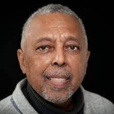 Lennell Davis's Instagram, Twitter & Facebook