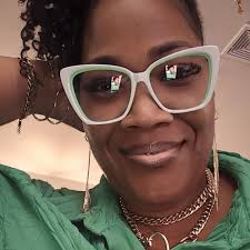 I promise i wish could meet her… WOW! Somebody please help me find her…