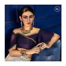 The many models of bridal jewelry available in exquisite designs make it a favorite brand among the senior women in every household. Pin On Luxury Jewelry Brands In India