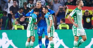 Andrés guardado statistics and career statistics, live sofascore ratings, heatmap and goal video highlights may be available on sofascore for some of andrés guardado and real betis matches. Papa Andres Guardado Defendio A Diego Lainez Por Su Paso En El Betis