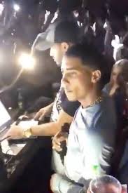 This casino table game is just as exciting to play online. Policia Investiga Baile Funk Com Show De Mc Poze Que Teve Aglomeracao E Traficantes Armados Casos De Policia Extra Online