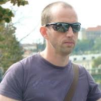 PDF) Socializing in emergencies- A review of the use of social media in  emergency situations