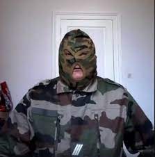 Autant certains films des années 80 ont vieilli, autant je trouve que l'humour des années 80 ne vieillit pas, au contraire il se bonifie avec les années et devient culte. Xp On Twitter Ca Me Rappelle Le Film L Inspecteur La Bavure Coluche Fait Un Casse Avec Une Cagoule Mais Il Y A Son Nom Ecrit Sur La Cagoule Https T Co Xktfw4v0ia