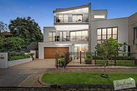 Handsome grade ii listed residence view house prices in essendon. 13 5 Bedroom Houses For Sale In Essendon North Vic 3041 Domain