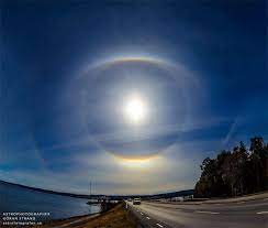 Ring around the moon means rain soon. What Makes A Halo Around The Sun Or Moon Space Earthsky