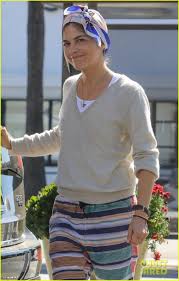 It follows selma blair, adapting to new ways of living after revealing her multiple sclerosis diagnosis. Selma Blair Steps Out After Sharing Multiple Sclerosis Diagnosis Photo 4171018 Selma Blair Pictures Just Jared