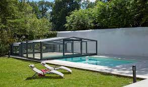 Accédez à votre bassin grâce aux modules coulissants, au pignon démontable, à la trappe ou lorsque les modules sont relevés. Abri Piscine Mi Haut Modeles Telescopiques Coulissants Renoval