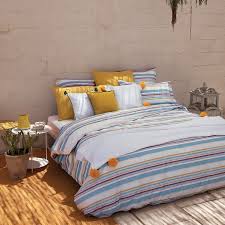 Une Parure De Lit Tropical Version Toile De Jouy Cyrillus Parure De Lit Lit Confortable Lit