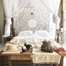 Moroccan style relies on particular details, so you don´t need to change your house completely if you want moroccan details go well with almost any kind of home decoration style: 18 Moroccan Style Home Decoration Ideas Doityourselflist