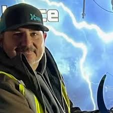 Mark Kretchmar's Instagram, Twitter & Facebook