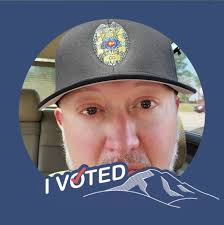 Last night was AMAZING! Thank you to everyine who came out!! I got to share  some unreleased songs from my upcoming solo album, and i got to play some  old favorites like