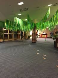 Jungle Vines Made From Plastic Table Cloths Jungle Decorations Vbs Vbs Crafts