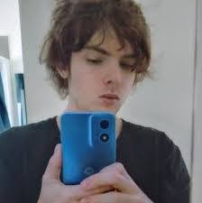 Christopher Harless's Instagram, Twitter & Facebook