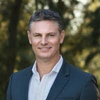 Derek Erwin's Instagram, Twitter & Facebook