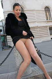 Sara Tommasi Public Nude | Saddle Girls