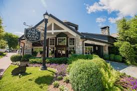 Pet Friendly Hotel In Highlands Nc The Park On Main Pet Friendly Hotels Highlands North Carolina North Carolina Hotels