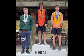 Plenty of Moose Jaw medal hopefuls heading into high school cross country  provincials