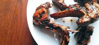 Al centro di ogni quadrato adagia una costoletta (con. Costolette Di Agnello Alla Griglia All Aceto Balsamico Passionebbq It