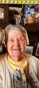 Geraldine Abbott's Instagram, Twitter & Facebook